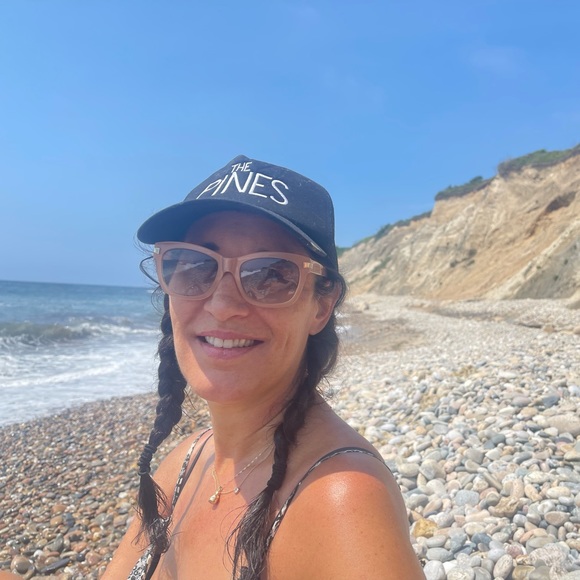 Meet your Posher, Rebecca - Picture 1 of 1